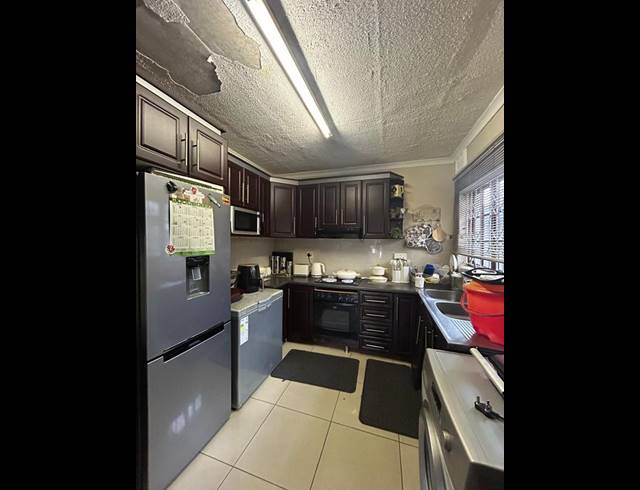 2 BEDROOM DUPLEX FOR SALE IN MONTCLAIR